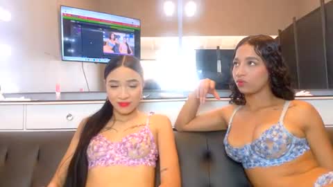 Snapshot of littlejennifer18 chatting on 07-14-26, 01:50 Tip us ask our names online show from 07-14-26, 01:50