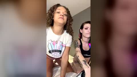 Snapshot of littlekikicalicams chatting on 06-14-26, 11:51 Kiki Cali online show from 06-14-26, 11:51
