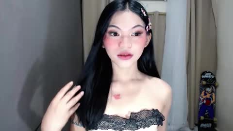 littlelace_ online show from 04-12-26, 10:59