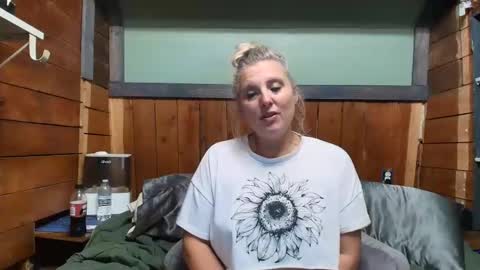 lisanixs online show from 05-12-26, 05:32