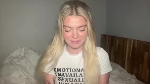 Snapshot of littlemaryjane19 chatting on 04-09-26, 07:58 Marciabrady online show from 04-09-26, 07:58