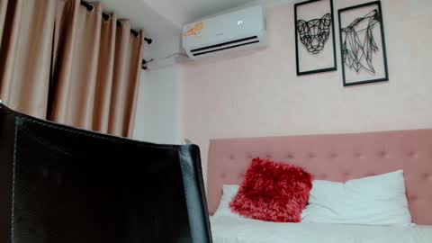 Sarahs Room online show from 01-19-25, 08:07