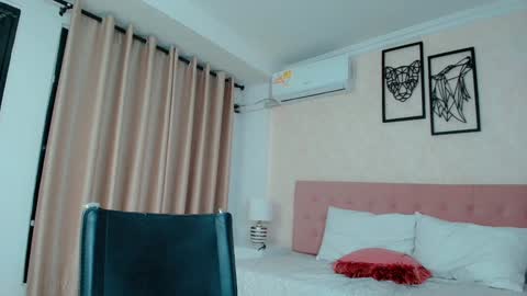 Sarahs Room online show from 01-23-25, 12:46