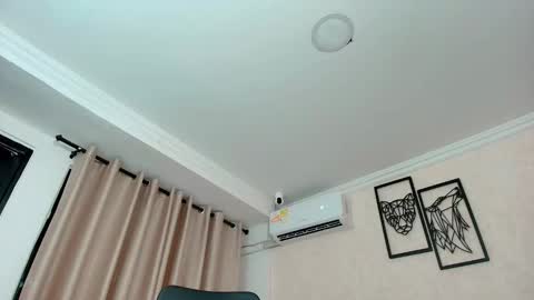 Sarahs Room online show from 10-14-25, 09:48