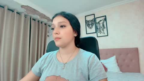 Sarahs Room online show from 04-14-26, 12:27