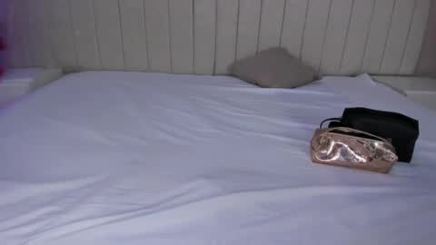 Snapshot of littleoliviia_ chatting on 01-21-25, 01:22 im olivia IG littleolivia01 online show from 01-21-25, 01:22