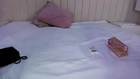 Snapshot of littleoliviia_ chatting on 01-22-25, 01:00 im olivia IG littleolivia01 online show from 01-22-25, 01:00