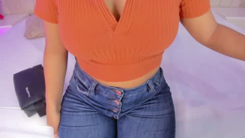 Snapshot of littleoliviia_ chatting on 01-28-25, 01:05 im olivia IG littleolivia01 online show from 01-28-25, 01:05