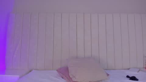 Snapshot of littleoliviia_ chatting on 02-03-25, 07:21 im olivia IG littleolivia01 online show from 02-03-25, 07:21
