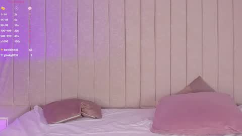 Snapshot of littleoliviia_ chatting on 02-13-25, 06:48 im olivia IG littleolivia01 online show from 02-13-25, 06:48
