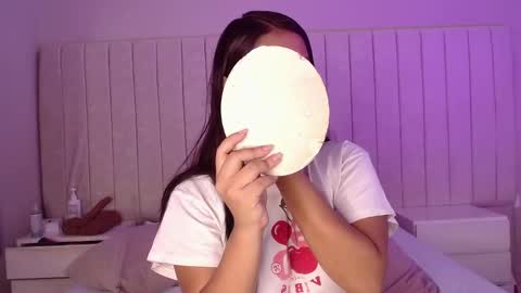 Snapshot of littleoliviia_ chatting on 10-15-25, 02:50 im olivia IG littleolivia01 online show from 10-15-25, 02:50