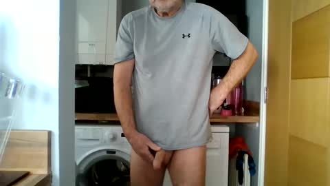 Snapshot of littlepenis1000 chatting on 01-12-26, 10:31 Littlepenis online show from 01-12-26, 10:31