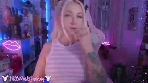Snapshot of littlepinkbunnny chatting on 10-27-25, 06:17 LittlePinkBunnny online show from 10-27-25, 06:17