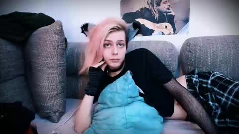 Felix online show from 10-27-25, 02:54