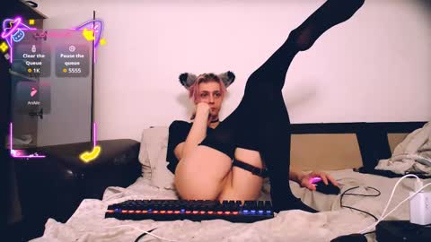 Felix online show from 06-06-26, 08:24