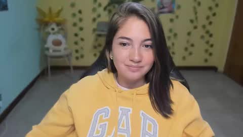 Snapshot of littleprety6969 chatting on 02-03-26, 06:22 Mia Wednesday to Sunday 730 am to 1030 am Colombian Hour D online show from 02-03-26, 06:22