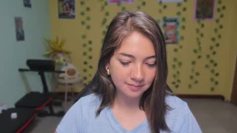 Snapshot of littleprety6969 chatting on 02-13-26, 11:50 Mia Wednesday to Sunday 730 am to 1030 am Colombian Hour D online show from 02-13-26, 11:50