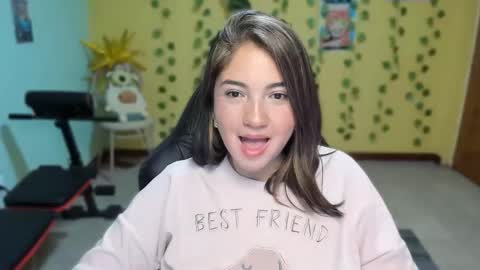 Snapshot of littleprety6969 chatting on 02-27-26, 06:13 Mia Wednesday to Sunday 730 am to 1030 am Colombian Hour D online show from 02-27-26, 06:13