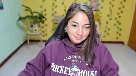 Snapshot of littleprety6969 chatting on 03-01-26, 11:01 Mia Wednesday to Sunday 730 am to 1030 am Colombian Hour D online show from 03-01-26, 11:01