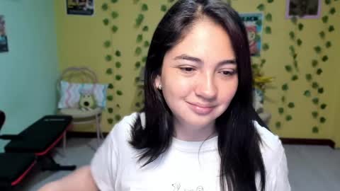 Mia  Wednesday to Sunday 730 am to 1030 am Colombian Hour D online show from 05-14-26, 04:30