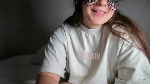 littleredswan online show from 07-20-26, 05:00