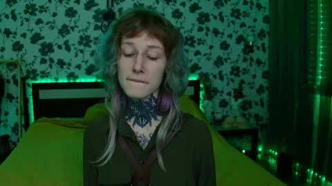 Snapshot of littlespacemouse chatting on 10-06-25, 08:06 Niki free tg channel with some photos gifs and info about streams online show from 10-06-25, 08:06