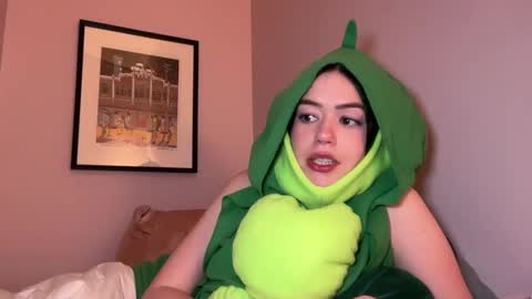 Little Sugar Pea  online show from 01-09-25, 02:43