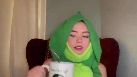 Little Sugar Pea  online show from 09-09-25, 10:20