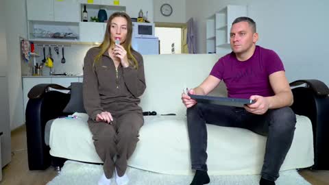 Little Tifany online show from 11-17-25, 11:49