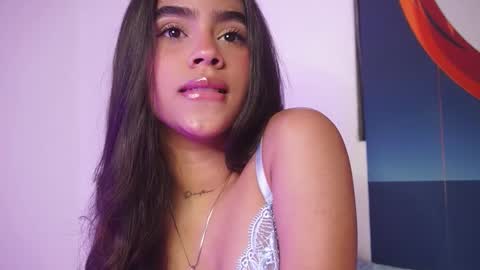 littletammy_ online show from 11-30-25, 02:43