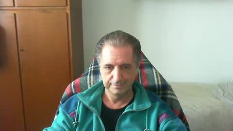 liuk53 online show from 04-20-26, 12:41