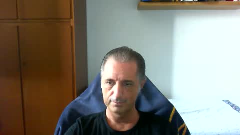 liuk53 online show from 06-09-26, 12:28