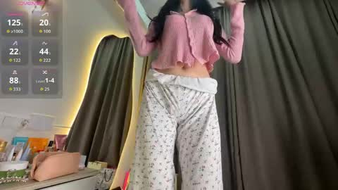 liuli_flower online show from 05-17-26, 09:44