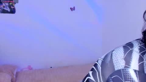 Snapshot of livemakio chatting on 11-01-25, 05:09 Liz online show from 11-01-25, 05:09