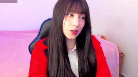 Snapshot of livemakio chatting on 11-07-25, 05:18 Liz online show from 11-07-25, 05:18