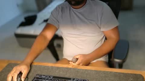 Snapshot of livetribber chatting on 04-19-26, 01:54 livetribber online show from 04-19-26, 01:54