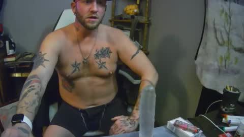 Snapshot of livingpuddle chatting on 11-22-25, 11:37 livingpuddle online show from 11-22-25, 11:37