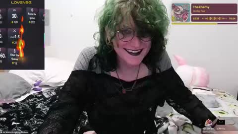 Snapshot of livolioyo chatting on 12-17-25, 01:06 Livolio online show from 12-17-25, 01:06