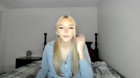 Livvy online show from 05-14-26, 04:08
