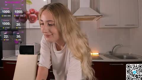My name is Livy Nice to meet you  Thumbs up please its important online show from 06-05-26, 04:35