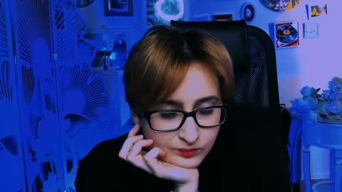 Snapshot of lixeluna chatting on 04-17-26, 06:27 LixeLuna online show from 04-17-26, 06:27