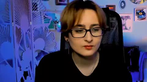 Snapshot of lixeluna chatting on 05-12-26, 06:32 LixeLuna online show from 05-12-26, 06:32
