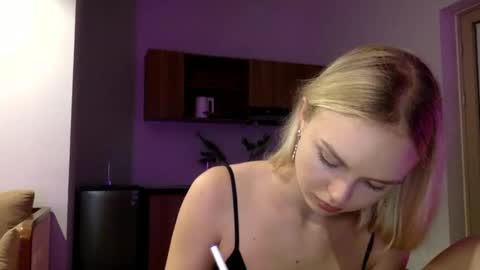 Snapshot of liya_69 chatting on 10-22-25, 11:32 Liya online show from 10-22-25, 11:32