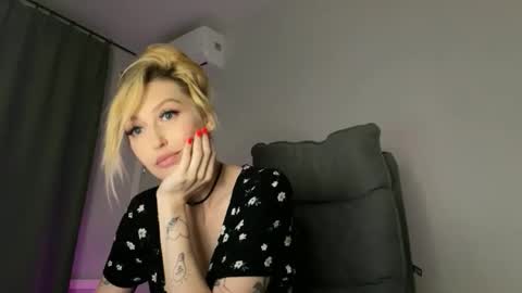 Liya Ray online show from 09-28-25, 04:34