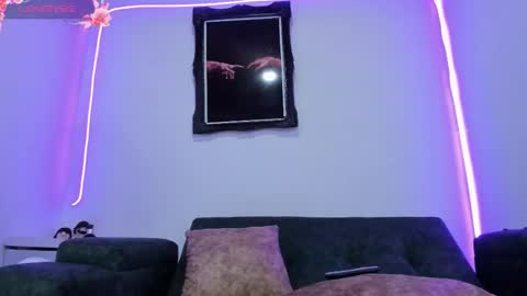 Liz online show from 01-10-26, 04:36