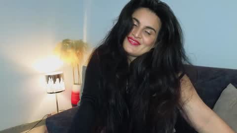 Snapshot of liz_devine chatting on 12-19-24, 04:13 liz online show from 12-19-24, 04:13