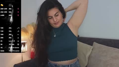 Snapshot of liz_devine chatting on 02-03-25, 03:06 liz online show from 02-03-25, 03:06