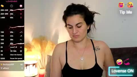 Snapshot of liz_devine chatting on 03-01-25, 09:04 liz online show from 03-01-25, 09:04