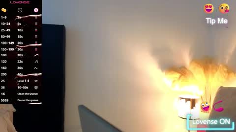 Snapshot of liz_devine chatting on 03-05-25, 09:04 liz online show from 03-05-25, 09:04