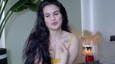 Snapshot of liz_devine chatting on 10-12-25, 03:44 liz online show from 10-12-25, 03:44